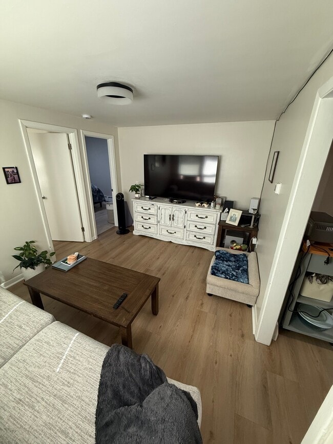 Photo - 1547 Main St Unidad 1547