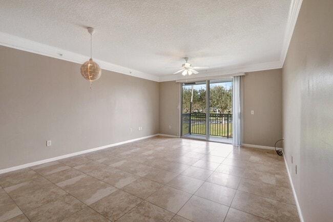 Photo - 2038 Alta Meadows Ln Condo Unit # 1508