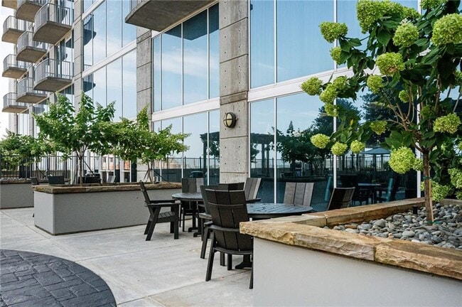 Photo - 400 W Peachtree St NW Unit 1910