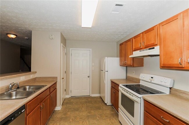 Photo - 724 Georgetown Ct