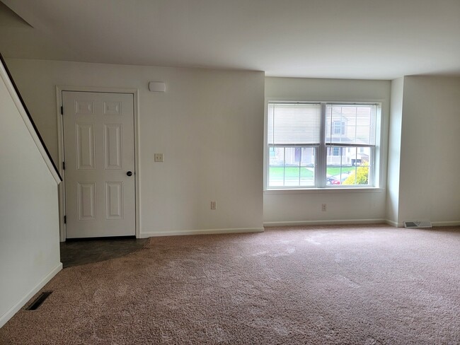 Photo - 227 Limestone Dr