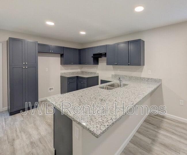 Photo - 833 Bridier St