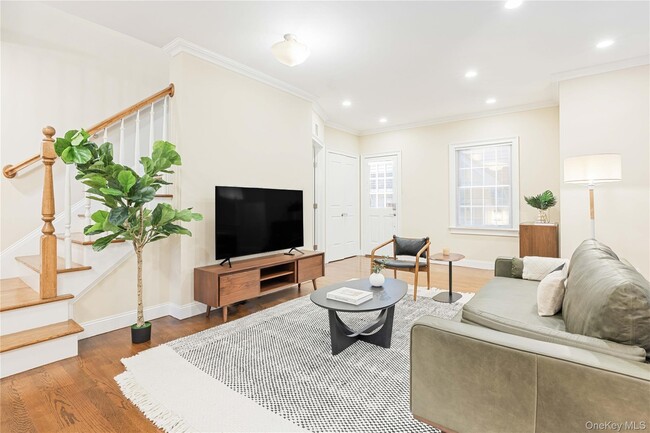 Photo - 420 Midland Ave Casa