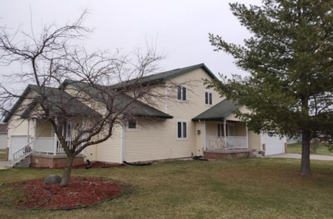 Building Photo - 664 S Burr Oak Ave Unit 1037 Lincoln Rd