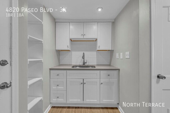 Photo - Modern 1-Bedroom Living at University Mead... Unidad 3N