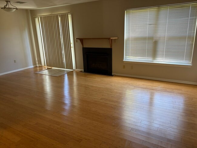 Photo - 114 Cardinal Ln