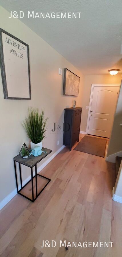 2349 Jim Bridger Dr