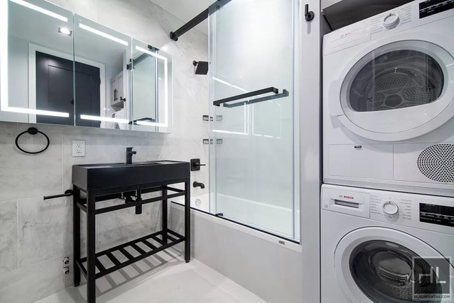 Photo - Stanton Street Unidad S4