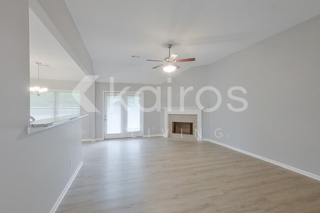 Photo - 139 Hideaway Ln