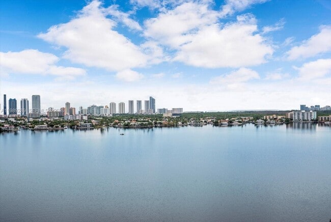 Building Photo - 17301 Biscayne Blvd Unit 1010