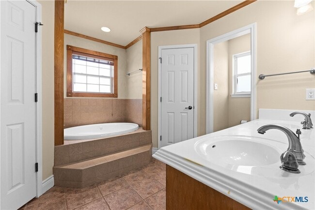 Photo - 336 Skyline Dr
