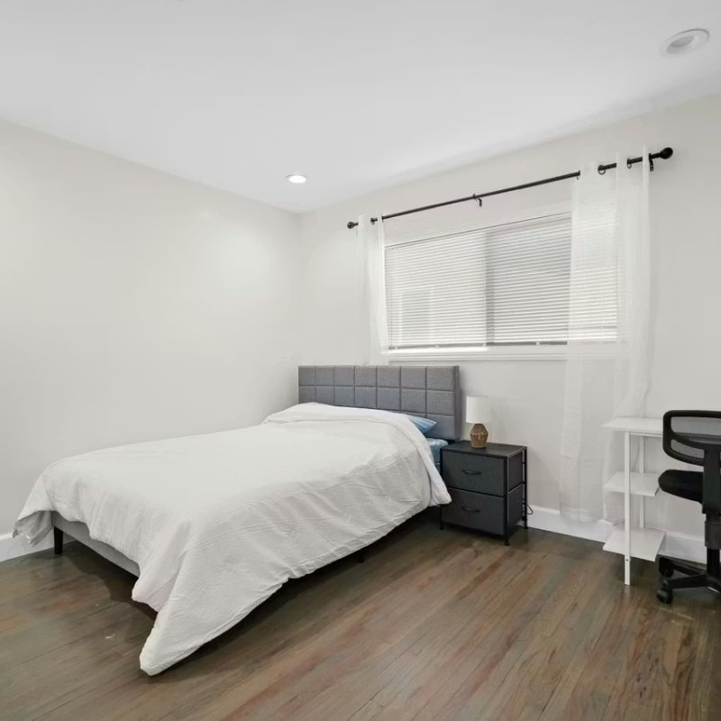 Photo - 13 W Donovan St