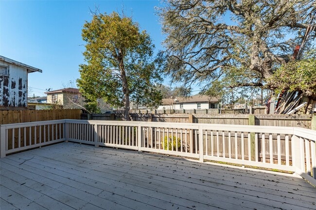 Photo - 4302 Avenue R 1/2