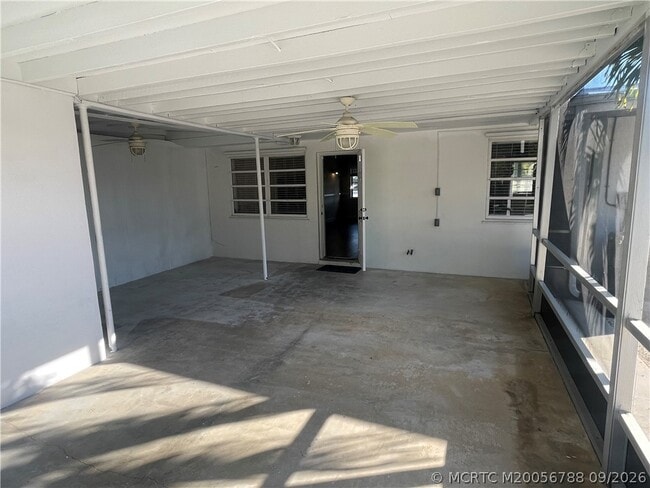 Photo - 885 NW River Shores Blvd