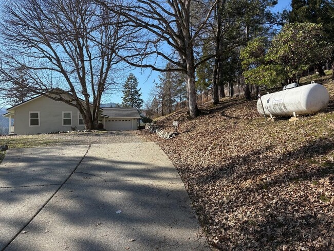 Photo - 31 Town Reservoir Rd