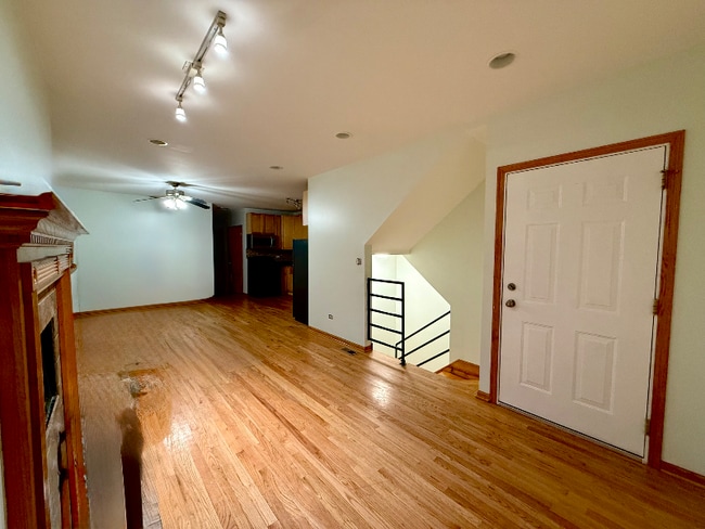 Photo - 2707 W Warren Blvd Unit 1