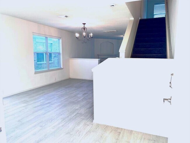 Photo - 10219 Sugarbridge Trail