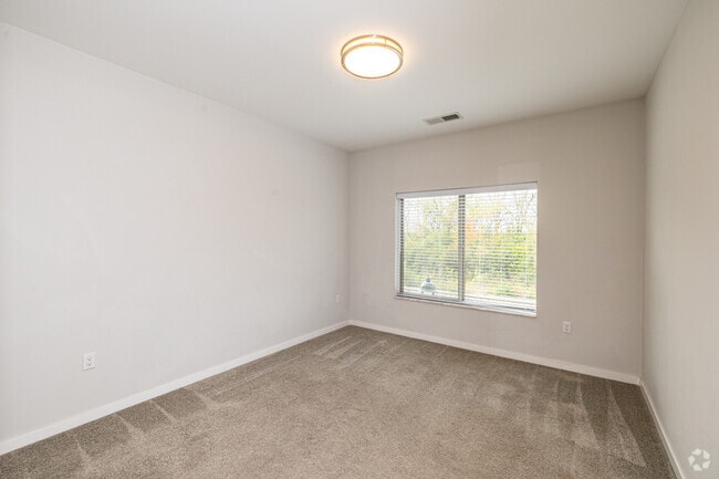 2BR, 2BA - 1,220SF - Bedroom