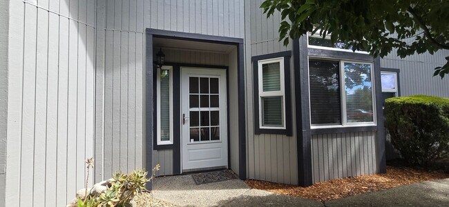 Photo - Quiet Cul-De-Sac Living Near Park