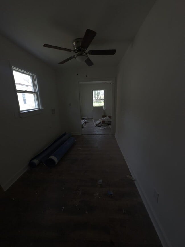 Photo - 3 Bedroom Fully Renovated Hampton Home!