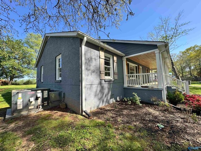 148 Family Hill Ln