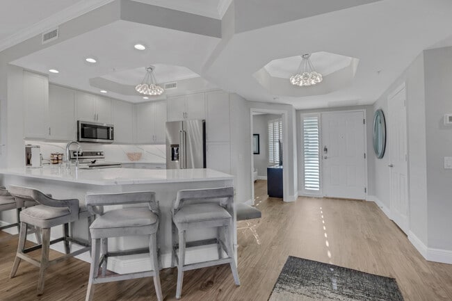 Photo - 420 Cove Tower Dr