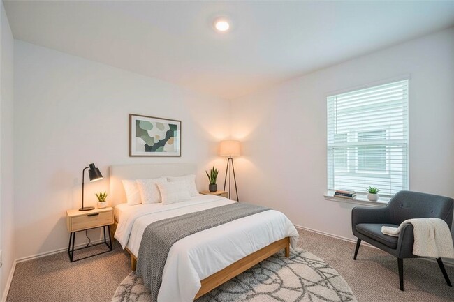 Photo - 30842 Brightwell Bnd