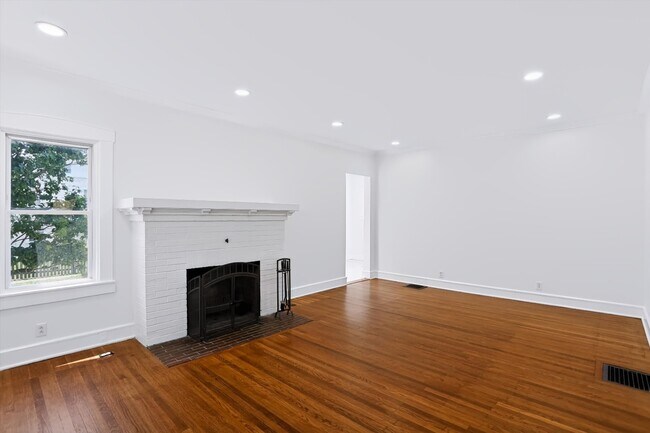 4202 N Capitol Ave