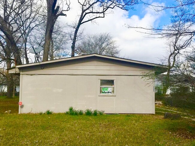 Building Photo - 2508 Quinton St Rental