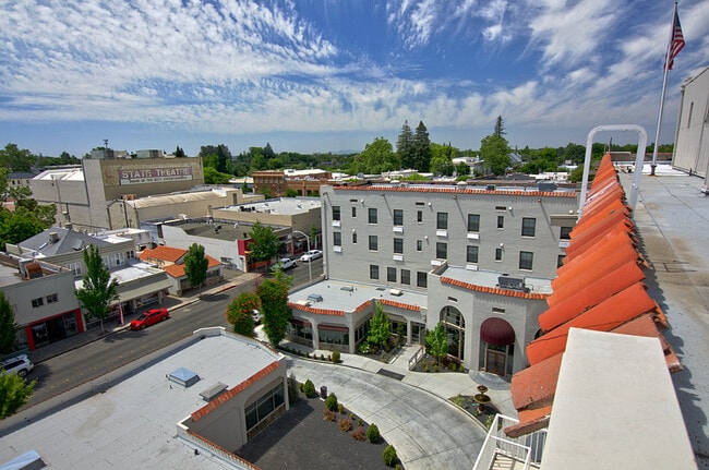 Oroville Inn - Oroville Inn Apartments