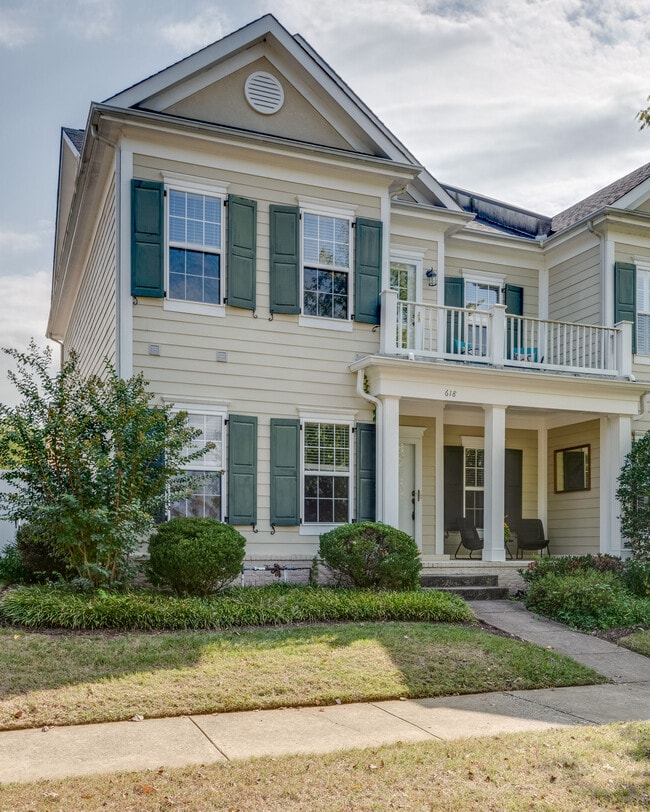Welcome Home! - 618 Springlake Dr