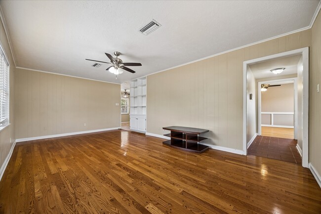 207 Eldridge Rd