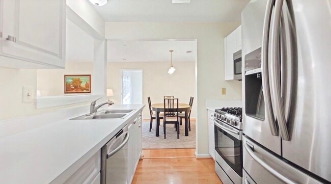 Photo - 10018 Vanderbilt Cir Unit 4-12