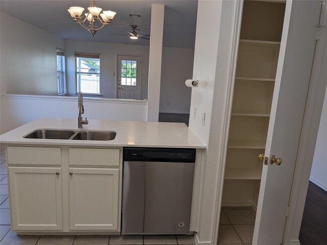 Photo - 600 McCarthur Dr