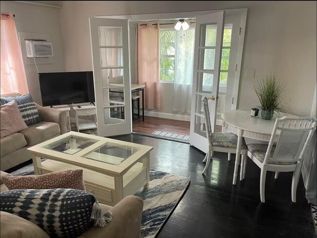 Photo - 527 8th St N Unit 5