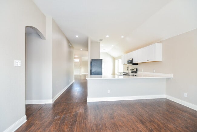 Photo - 2063 Faircrest Trail