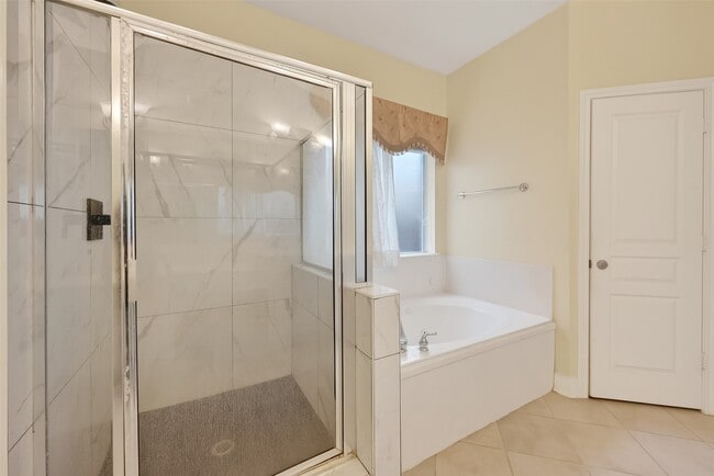 Photo - 14419 Manorbier Ln