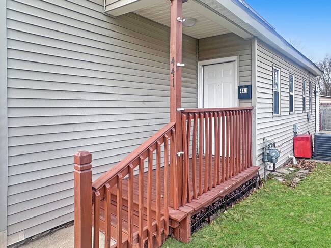 Photo - 441 Crosby St NW