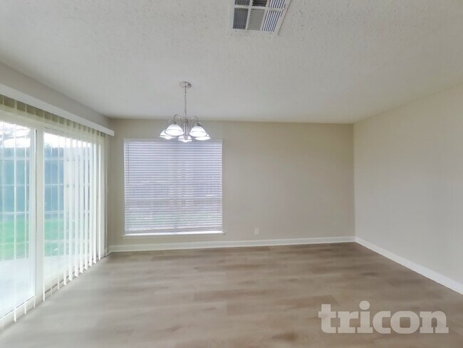 Photo - 7326 Glen Trail