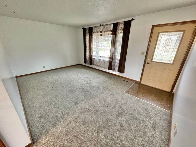 Photo - Spacious Home on nearly 1 Acre w/ 2 Bedroo...