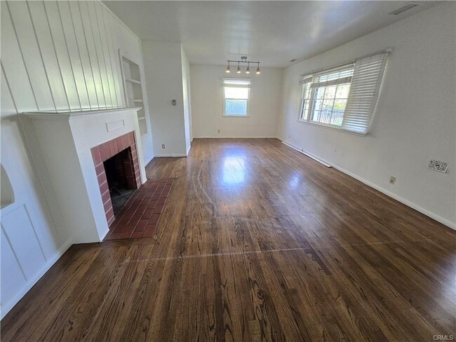 Photo - 12329 Emelita St