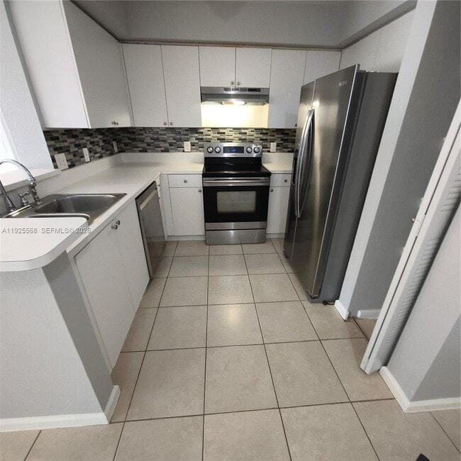 Building Photo - 15440 SW 284th St Unit 5303