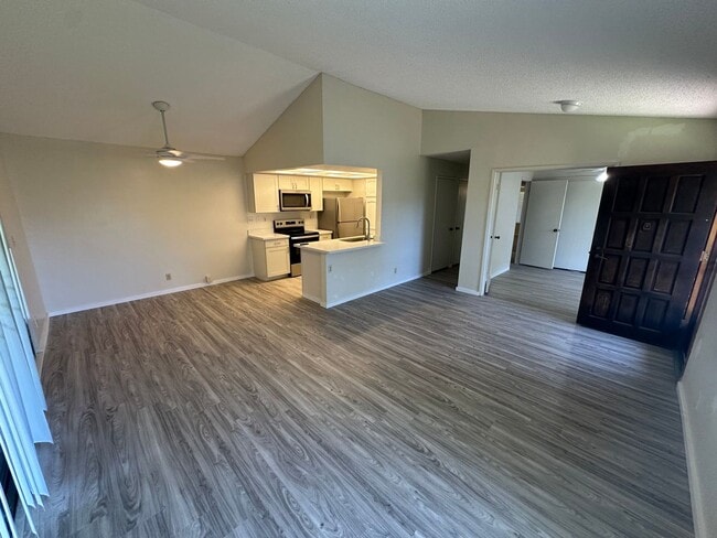 Photo - Newly Renovated 3 BD / 2 BA Townhome in Pearl City!