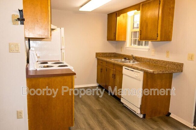 Photo - Chateau Royale Apartments