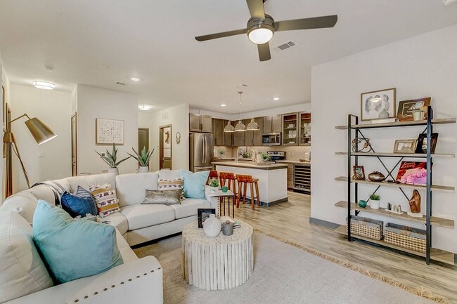 Photo - Revl Crockett Row