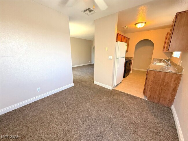 Photo - 1850 N Decatur Blvd Unidad 204 Rental