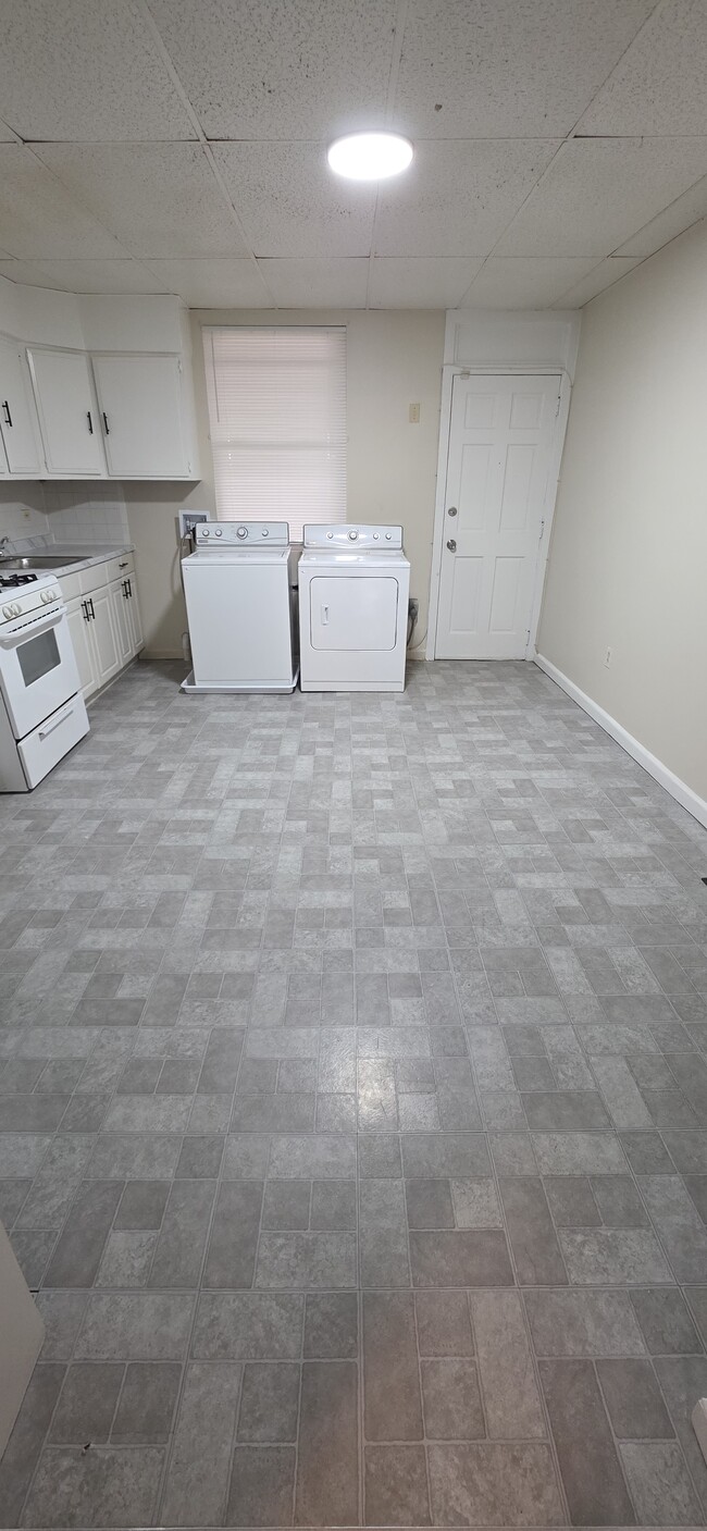 Photo - 2243 W Fayette St