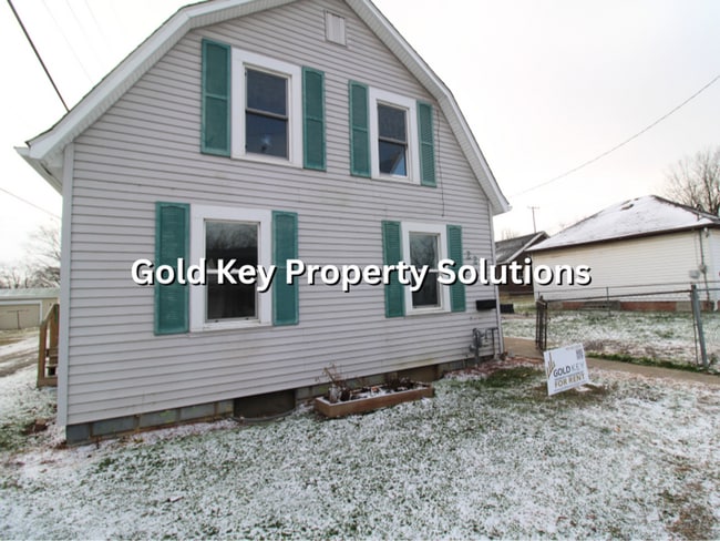 Photo - Adorable 3 BR 2 FULL BA House with Fenced Yard and Central Air (SECTION 8 APPROVED)