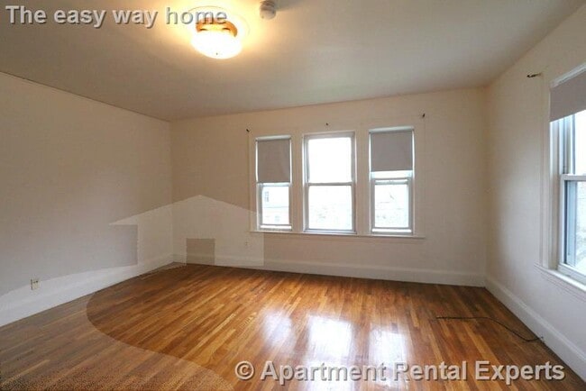 Photo - 44 Central St Unit #3