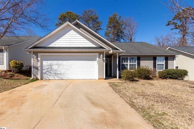 Building Photo - 3 Bed, 2 Bath Home Available in Spartanburg
